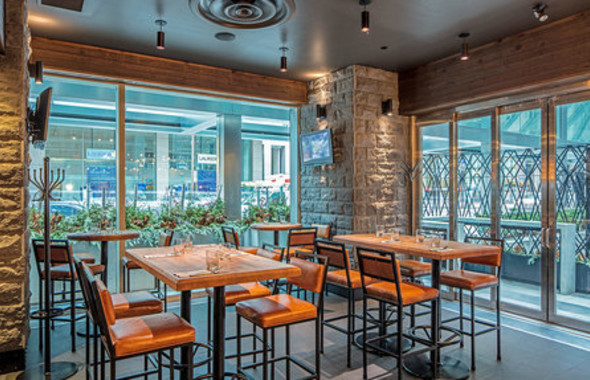 Earls Kitchen Bar Tourism Toronto