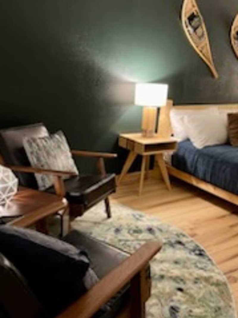 Snowhook Lodge & Cabins on Hatcher Pass