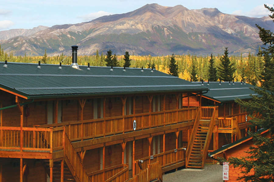 Denali Grizzly Bear Resort — image 1 of 4