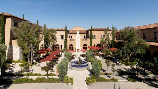 Hotel Courtyard in Paso Robles, CA