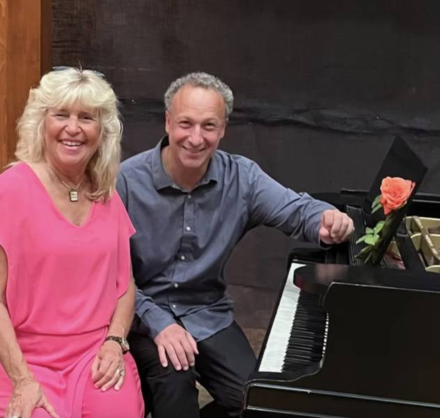 Dueling Pianos – The Sequel