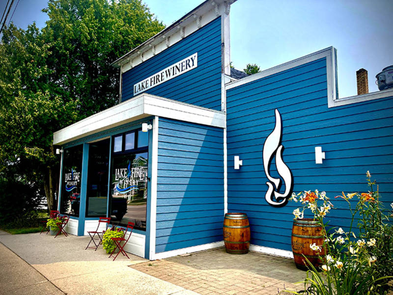 Things to do this Weekend Live Music: Spike & April