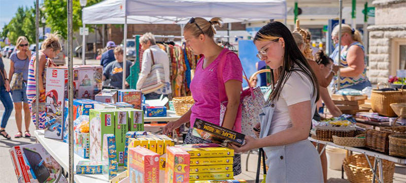 Sail Thru The Avenues Sidewalk Sale