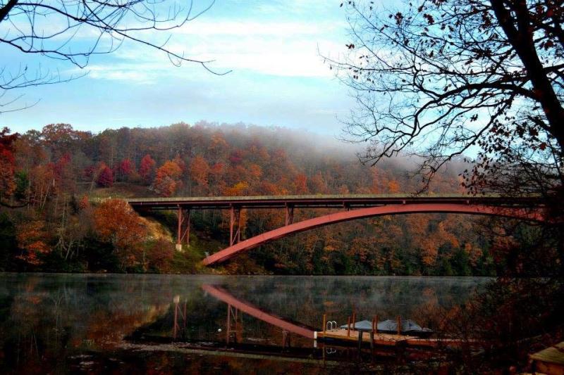 Pennsylvania's scenic byways showcase the Keystone State's fall foliage.