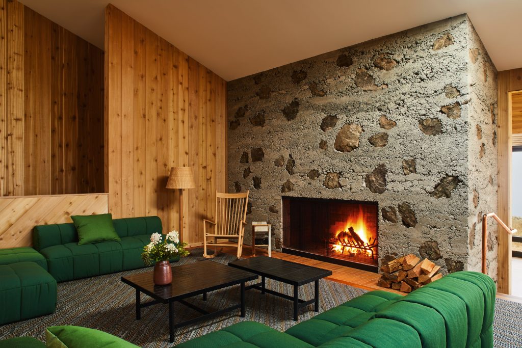 The Fireside Lounge