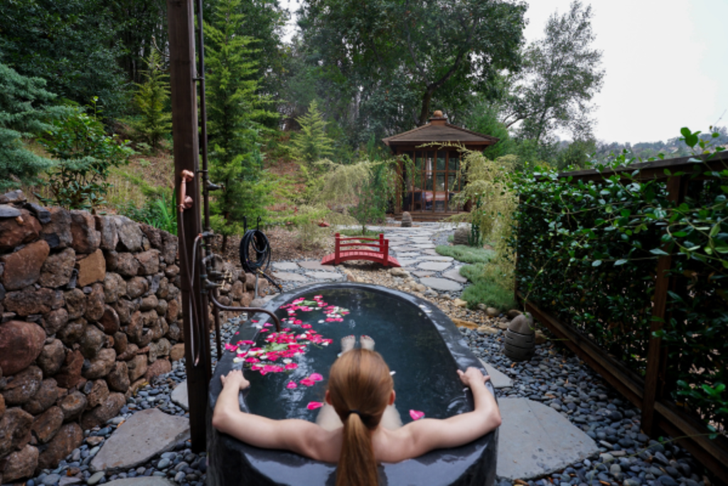 Wellness - Outdoor Balinese Bathing Experience