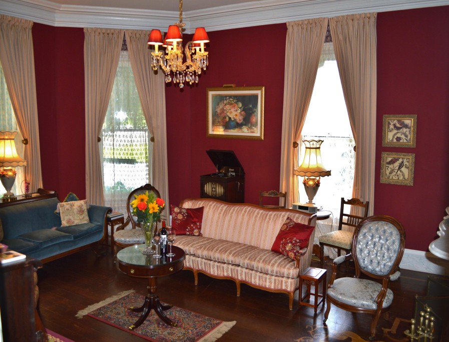 Guest Parlor