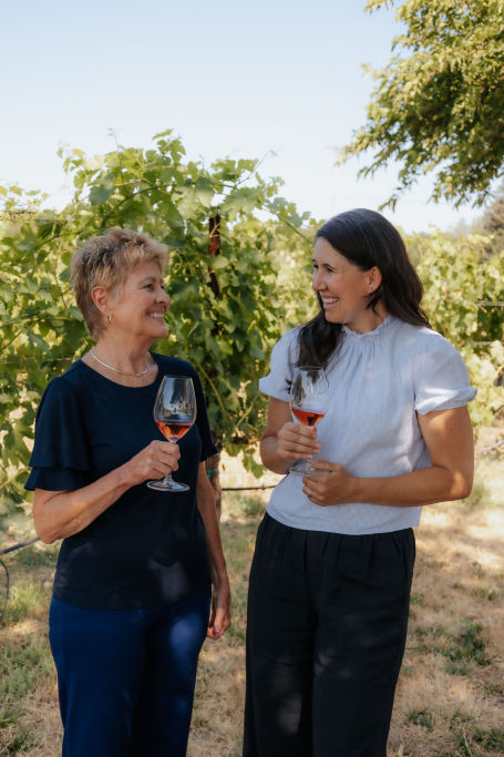 Amista Vineyards: Women owned and Women winemaker