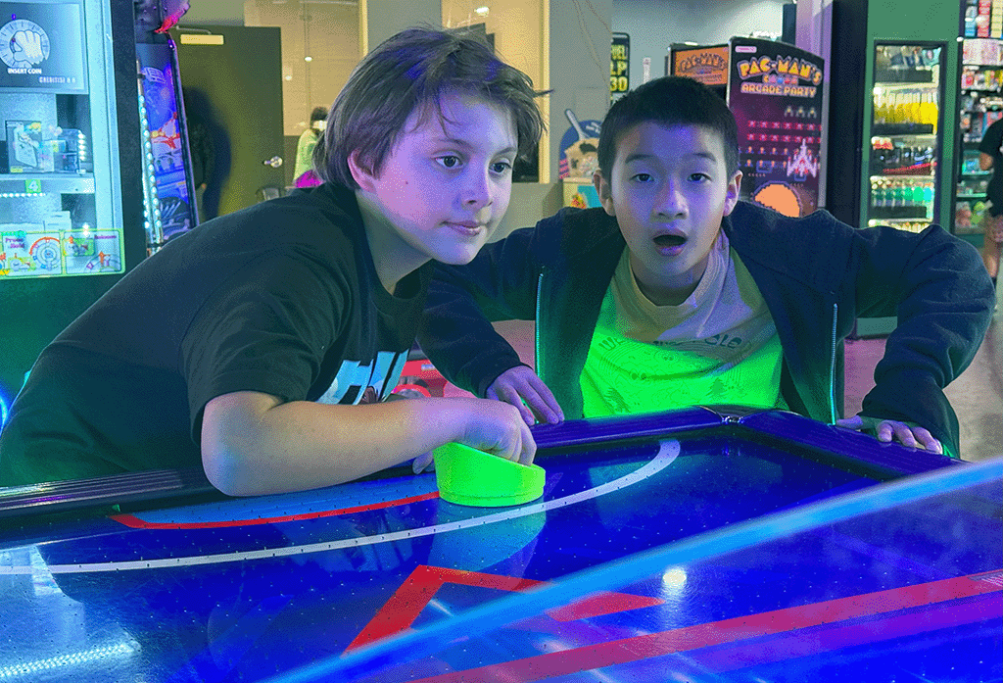 Nitro City Racing - Air Hockey