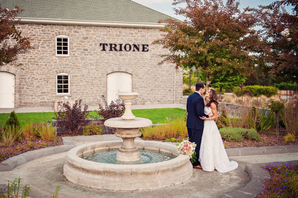 Bride & Groom at Fountain