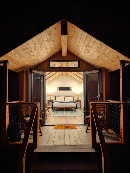 Cozy 1-queen cabin at night