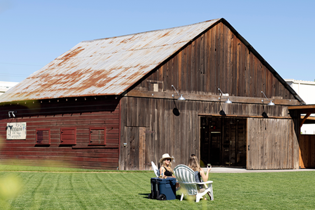 Historic barn at Foppiano.