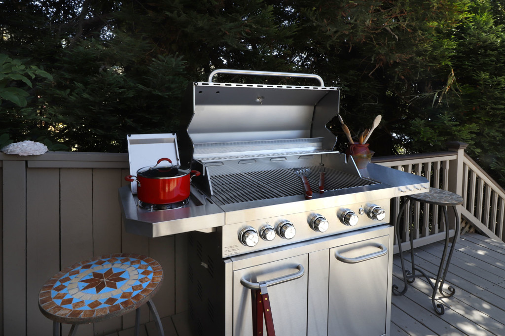 Gas BBQ Located between the 2nd and 3rd Decks