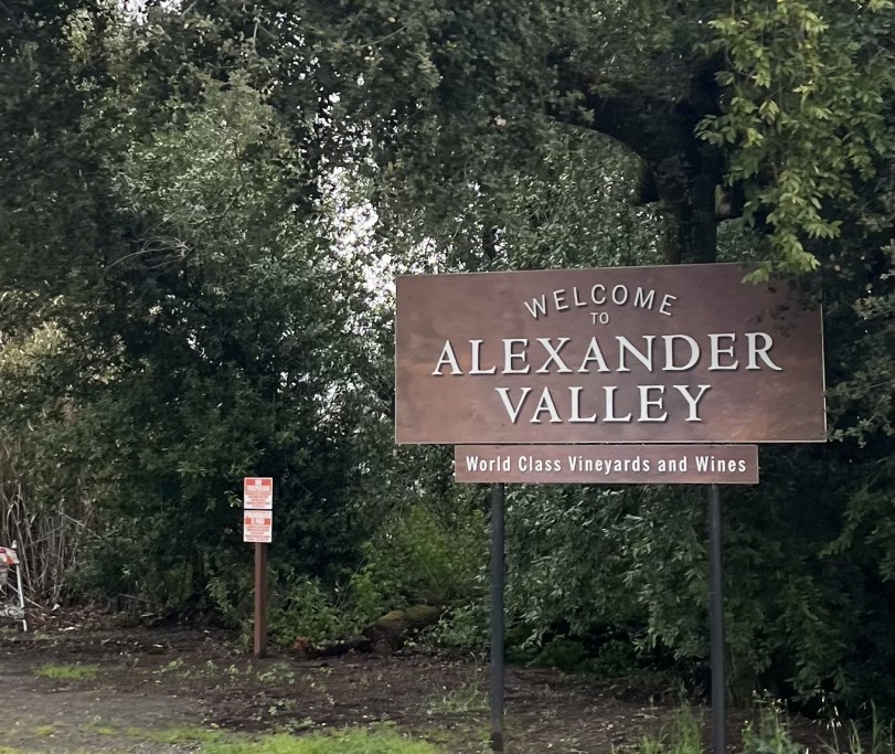 Alexander Valley Sign - Paradise Tours