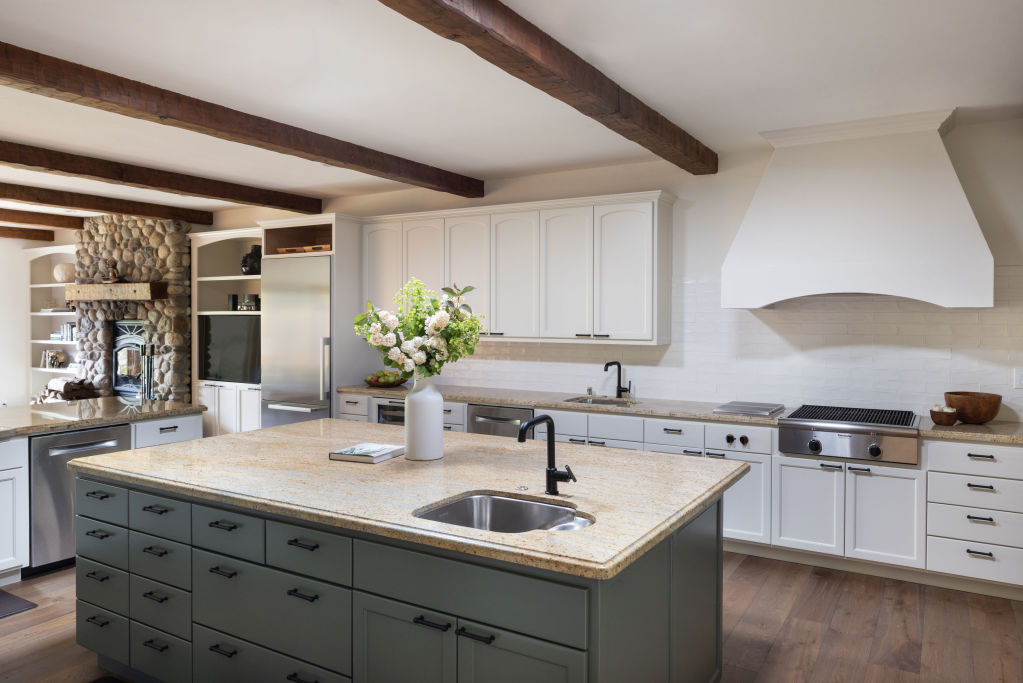 The Ranch Estate Villa - Kitchen