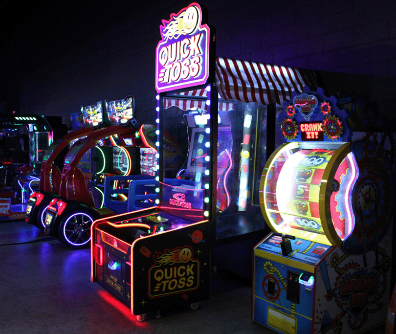 Nitro City Racing - Arcade Toss Games