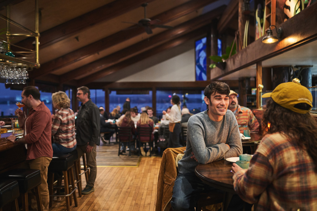 Rocker Oysterfeller's at the Wharf dining room