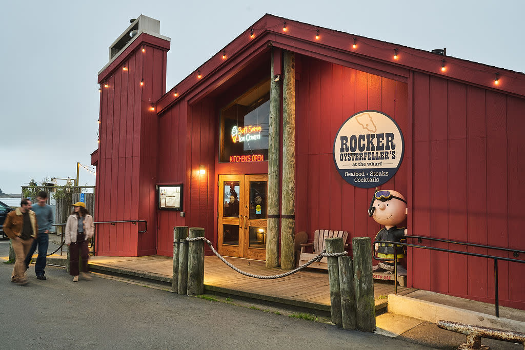 Rocker Oysterfeller's at the Wharf