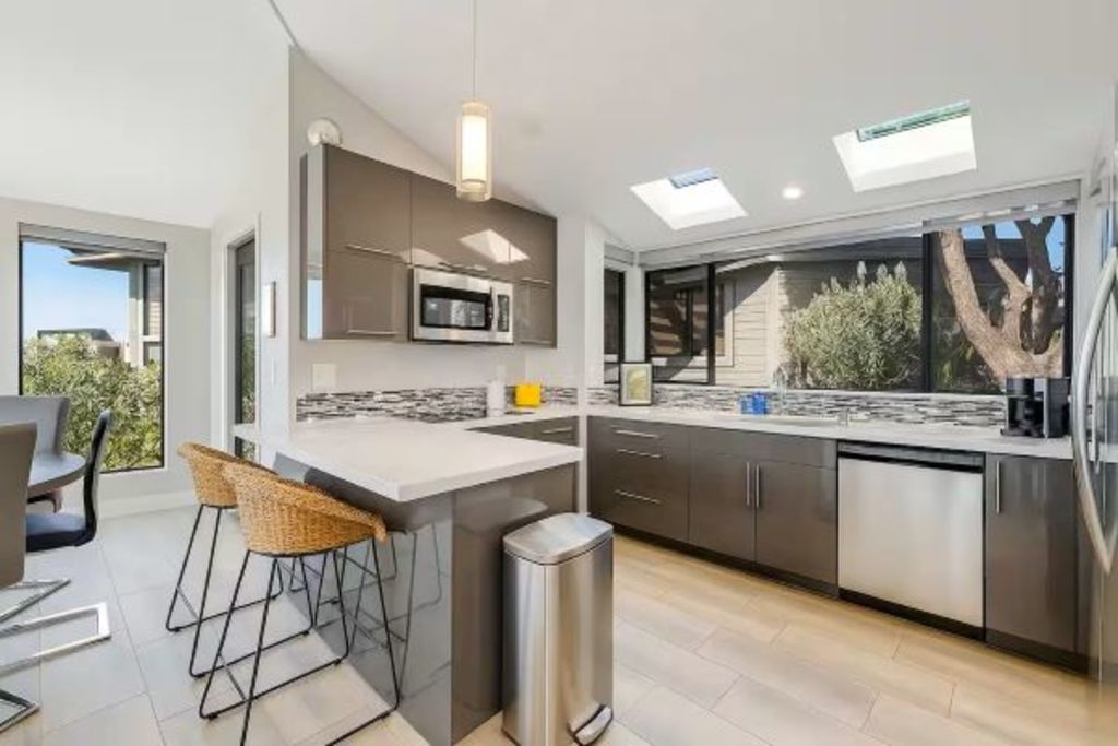 The Bodega Bay Retreat - Open Concept