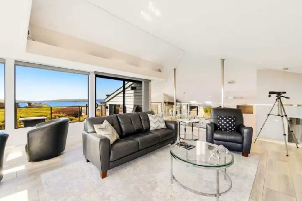 The Bodega Bay Retreat - Living Room