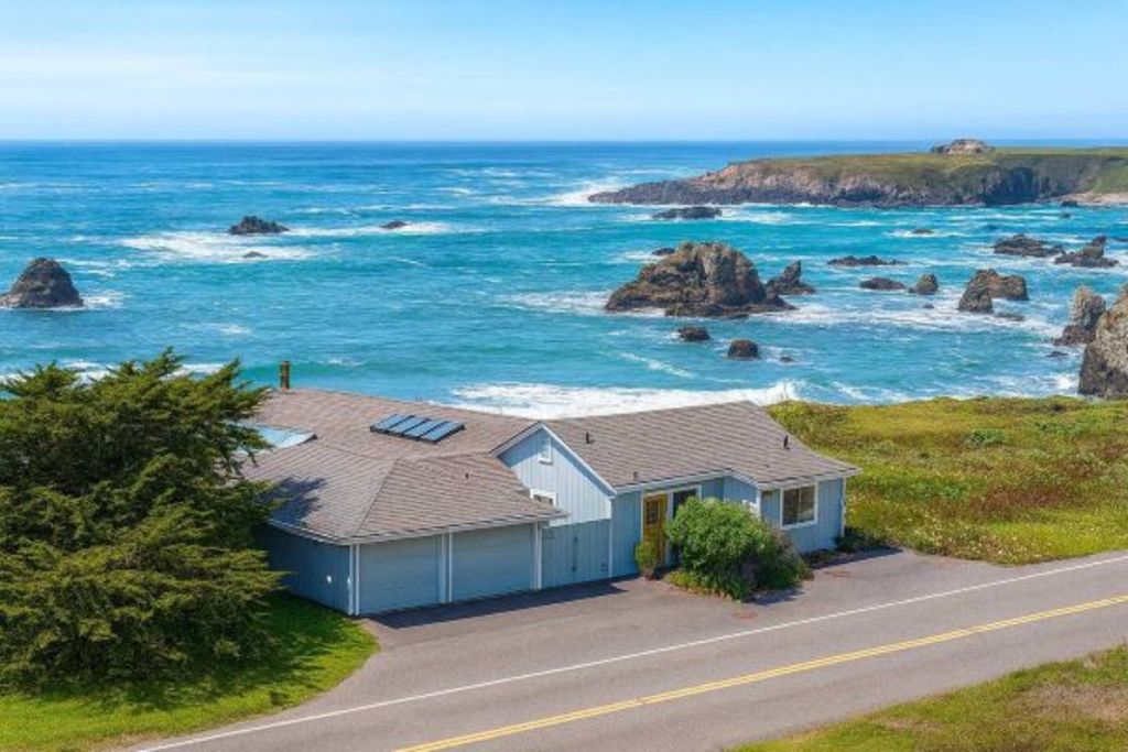 The Horizon House - Full House View