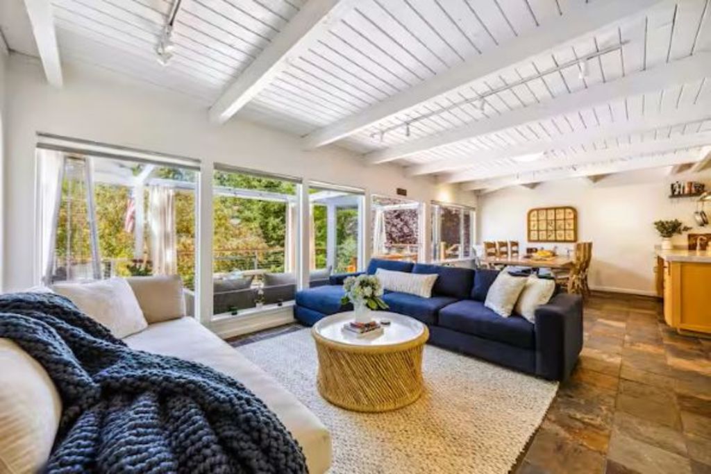 The Lovely Wine Country - Living Room