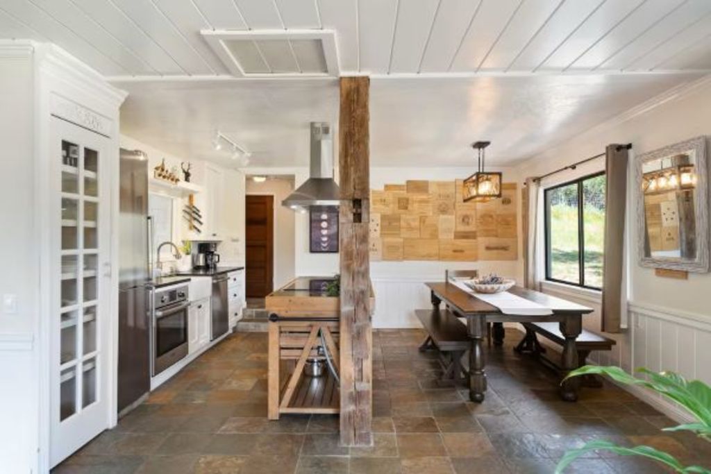 The Wine Country Retreat - Dining Room