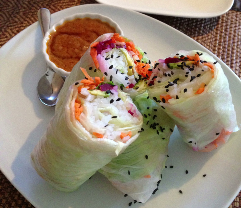 Tiny Thai fresh rolls