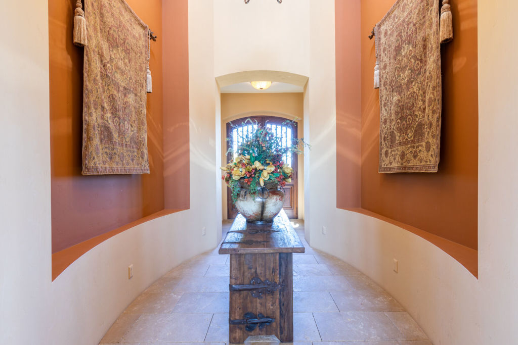 Villa Vernaza Entry Way