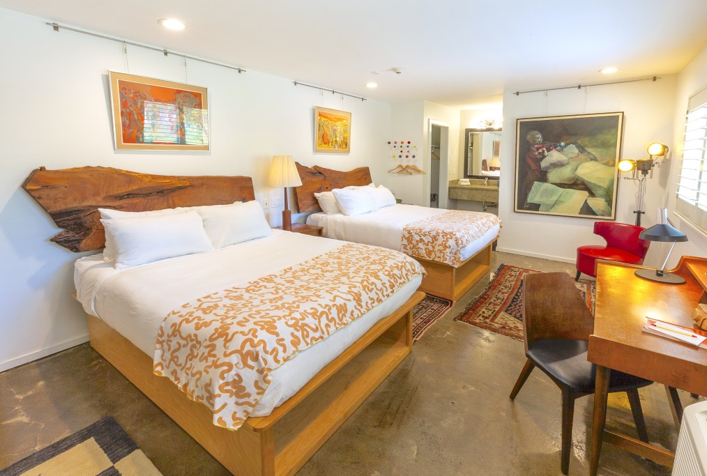 Double Queen Room