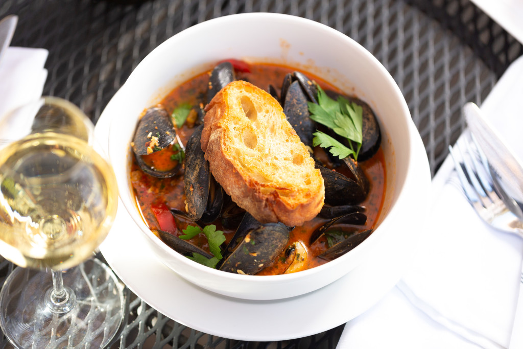 Monti's Steamed Mussels