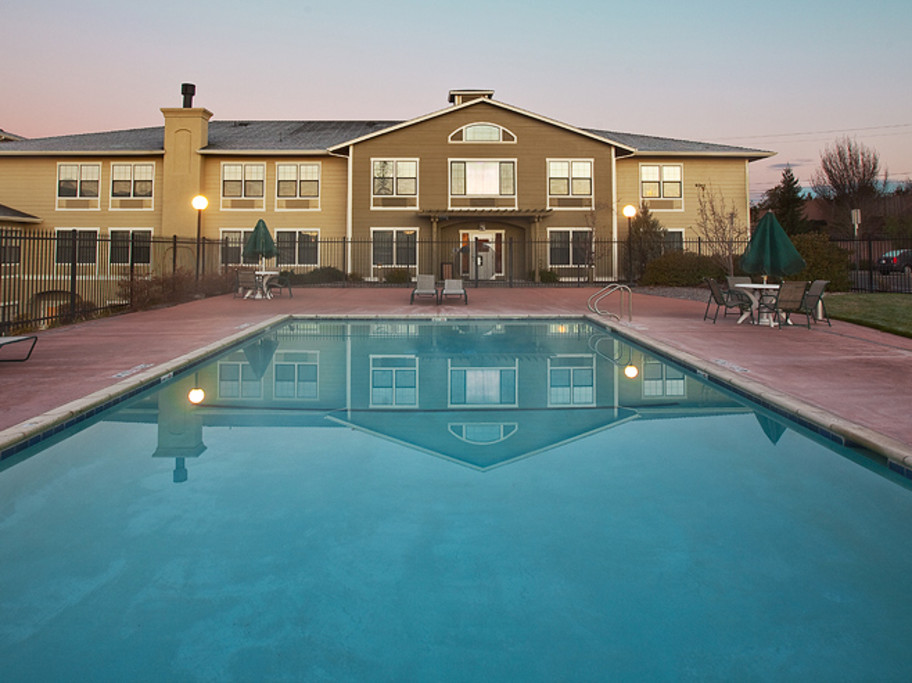 The pool at Fairfield Inn & Suites Santa Rosa Sebastopol