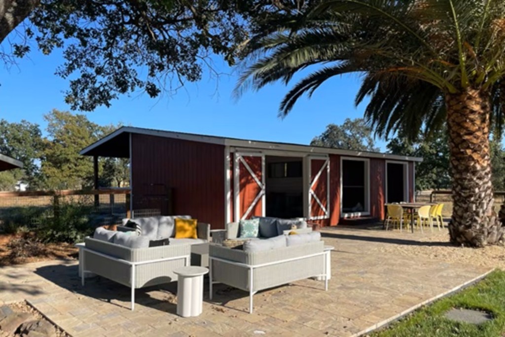 Abramson Ranch - Feathers Deck