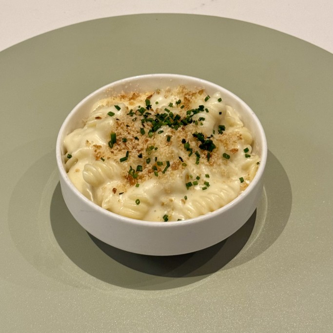 The Burrow - Mac N Cheese