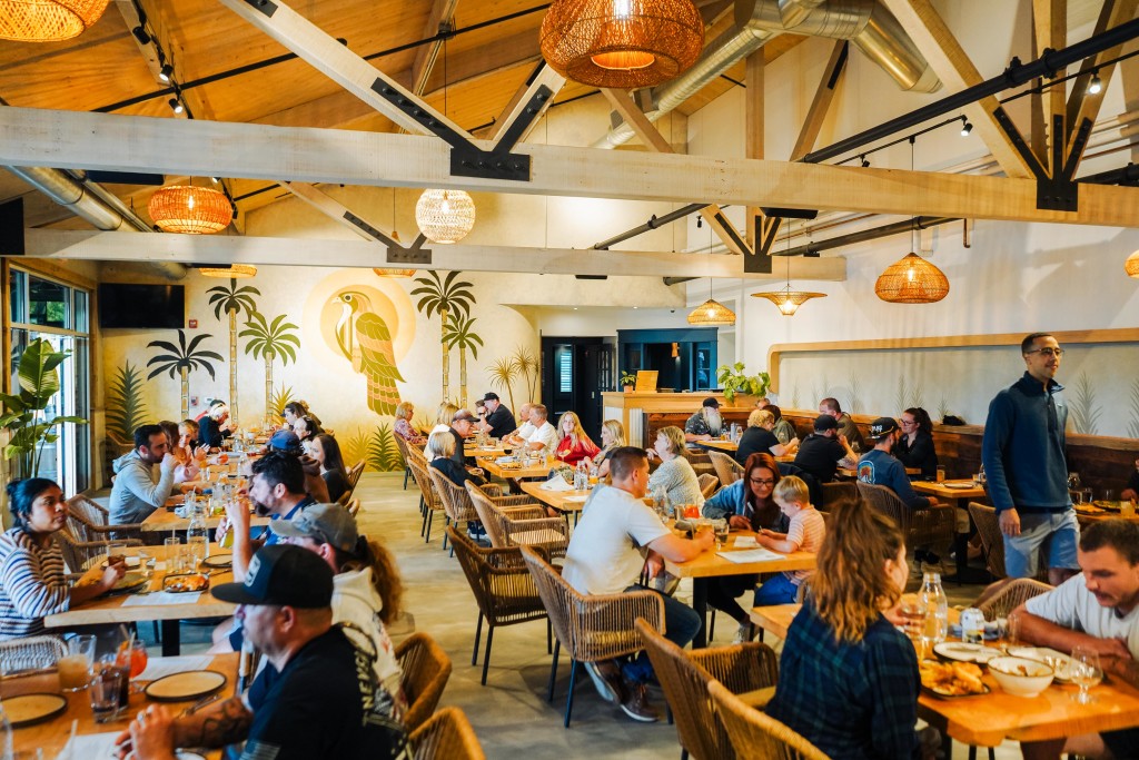 Waterhawk Lake Club - Indoor Seating