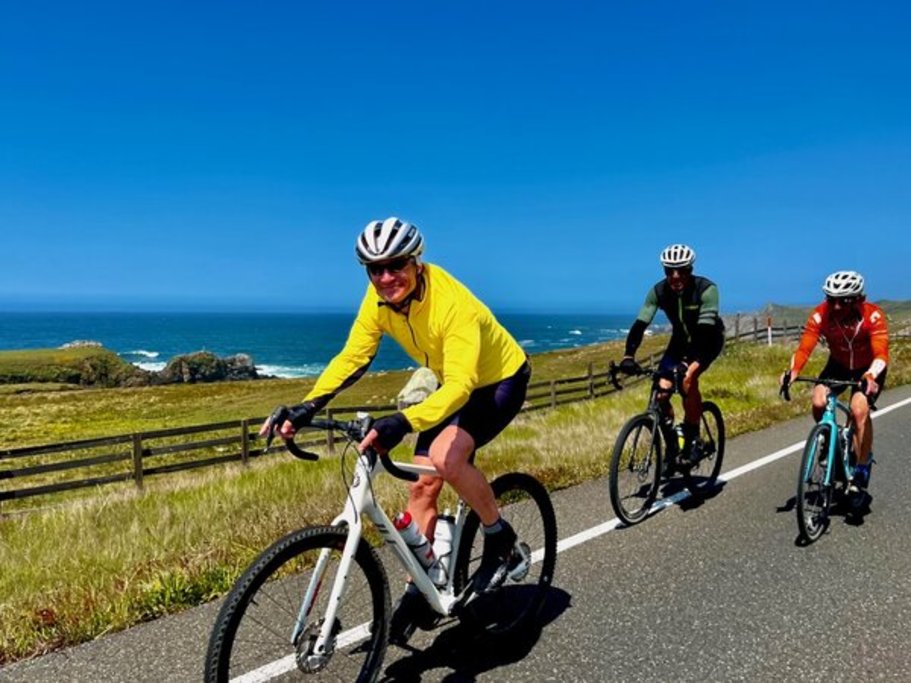Cycling along the Sonoma Coast