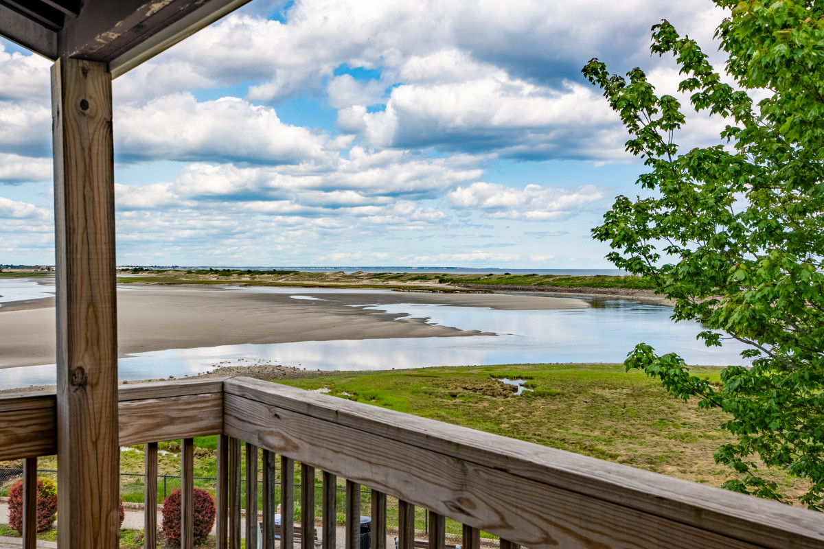 Aspinquid Resort Room with a View