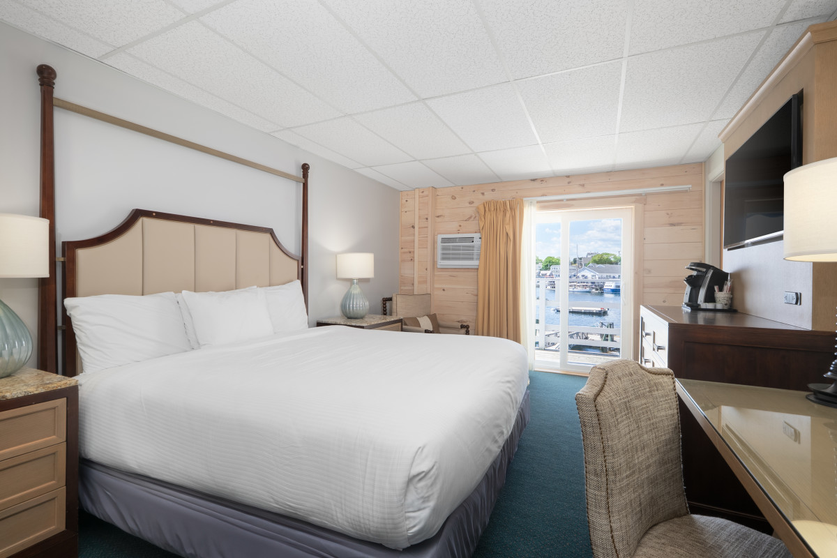 Boothbay Harbor Inn 2nd floor room with harbor views.