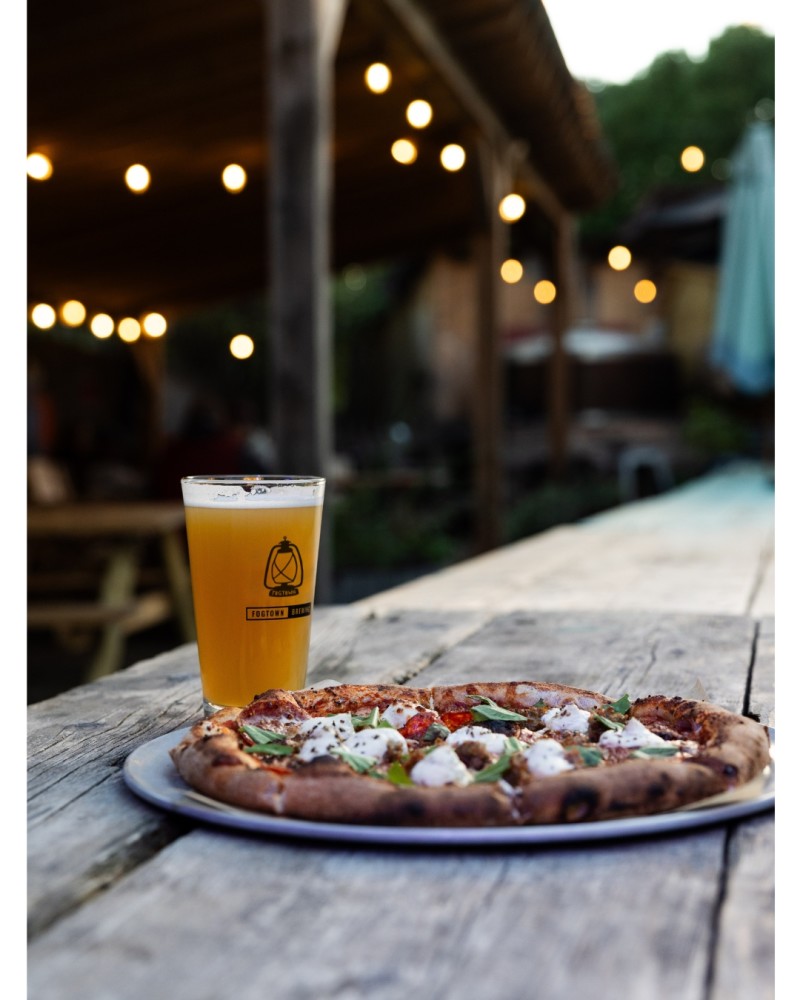 Our flagship Maine Coast IPA, paired with our wood-fired Margherita Pizza. Both made with Maine-grown grains!