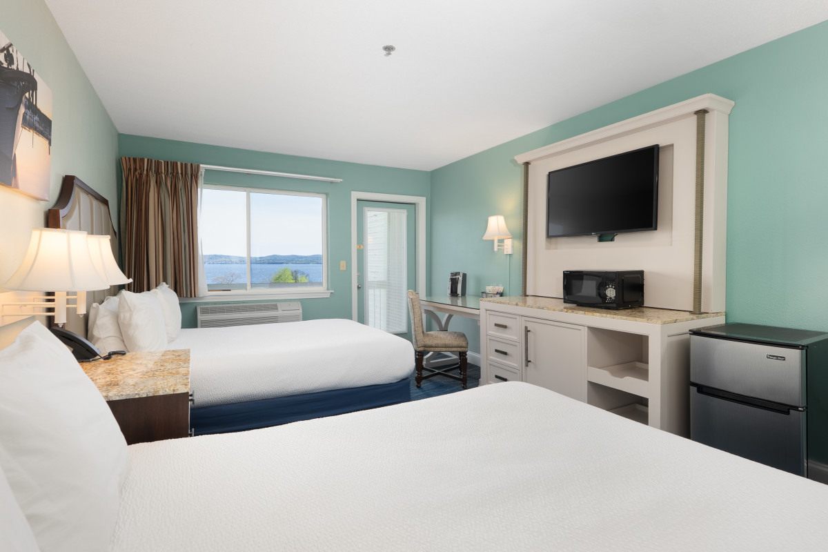 Fireside Inn Belfast Room with a Water View