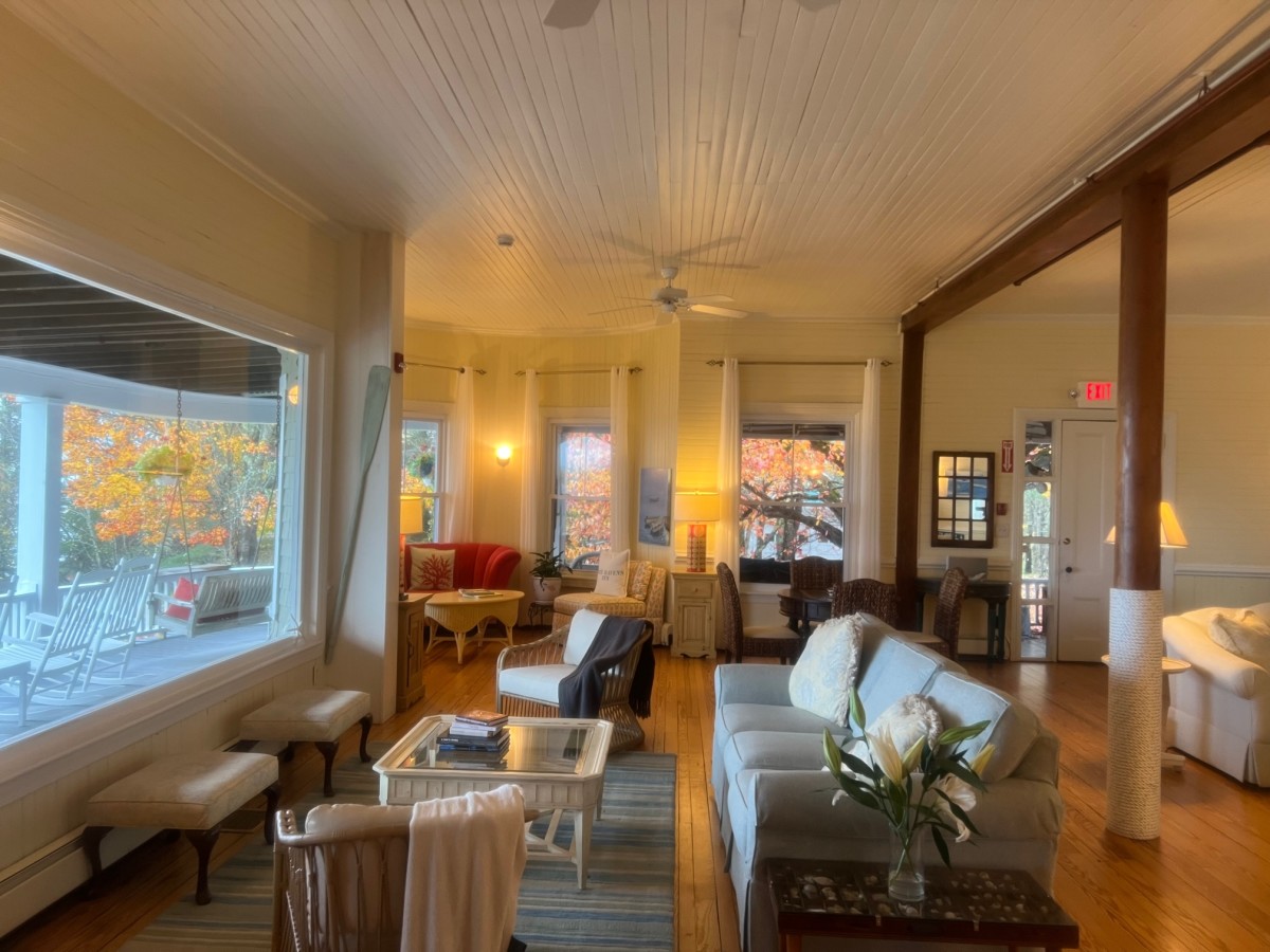 View of the social space at the Grey Havens Inn