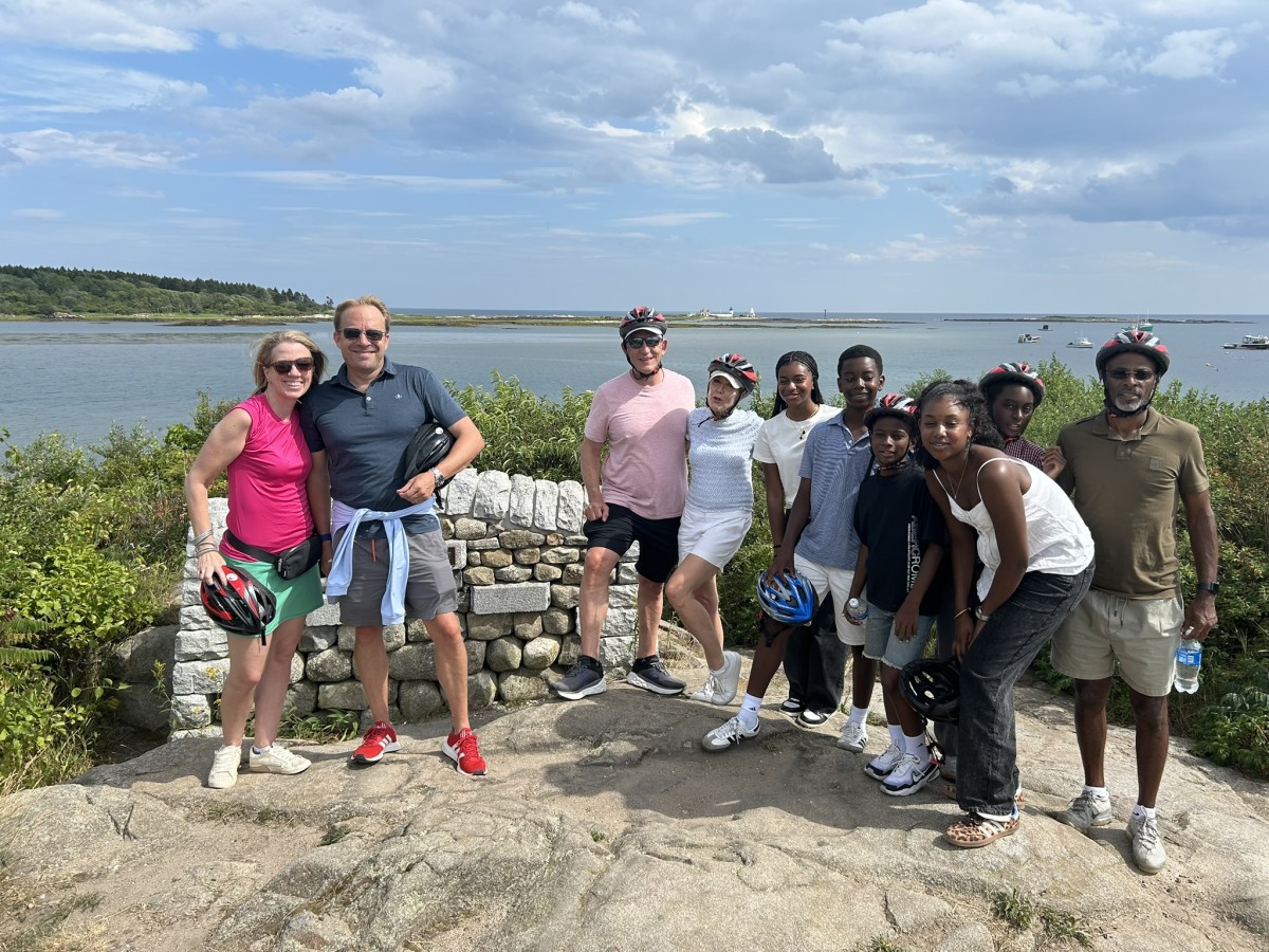 Guided experiences for families, couples, solo travelers, adults, teens, and active seniors in Kennebunk and Kennebunkport, Maine.