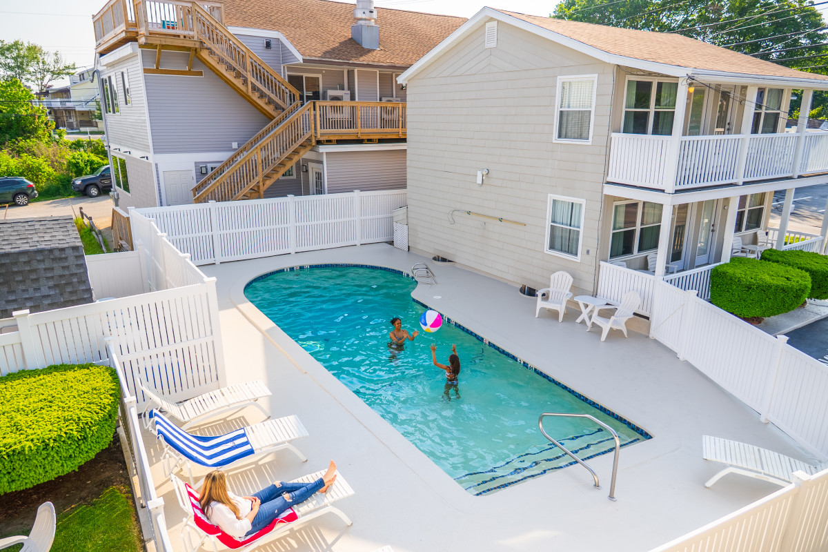 Outdoor Pool at the Gull Oceanside Inn and Motel