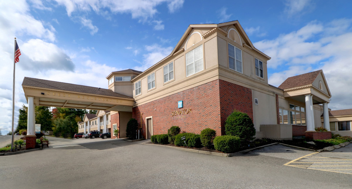 Senator Inn & Spa Exterior