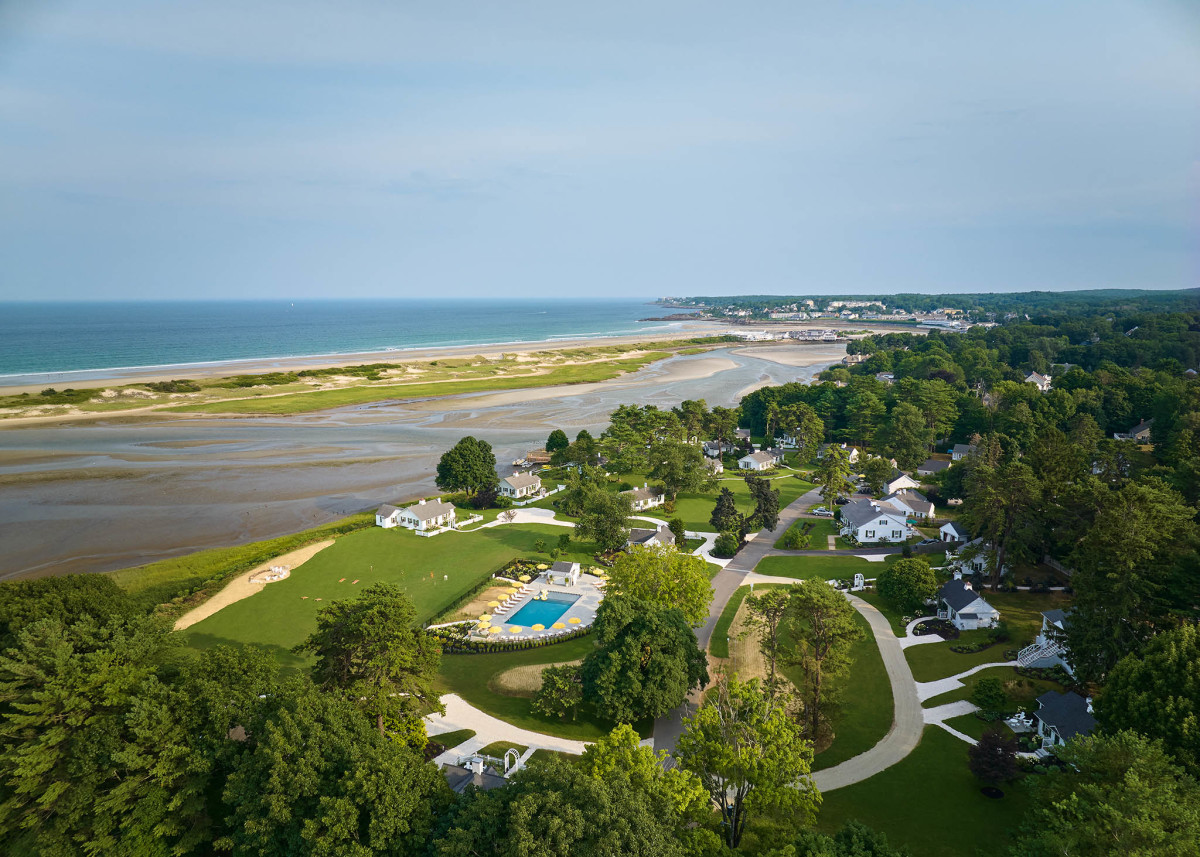 The Dunes is located on the tidal river that connects to Ogunquit Beach! During low tide, you can get to the beach by foot. During high tide, you can utilize our cabana boat, kayaks, and paddle boards!