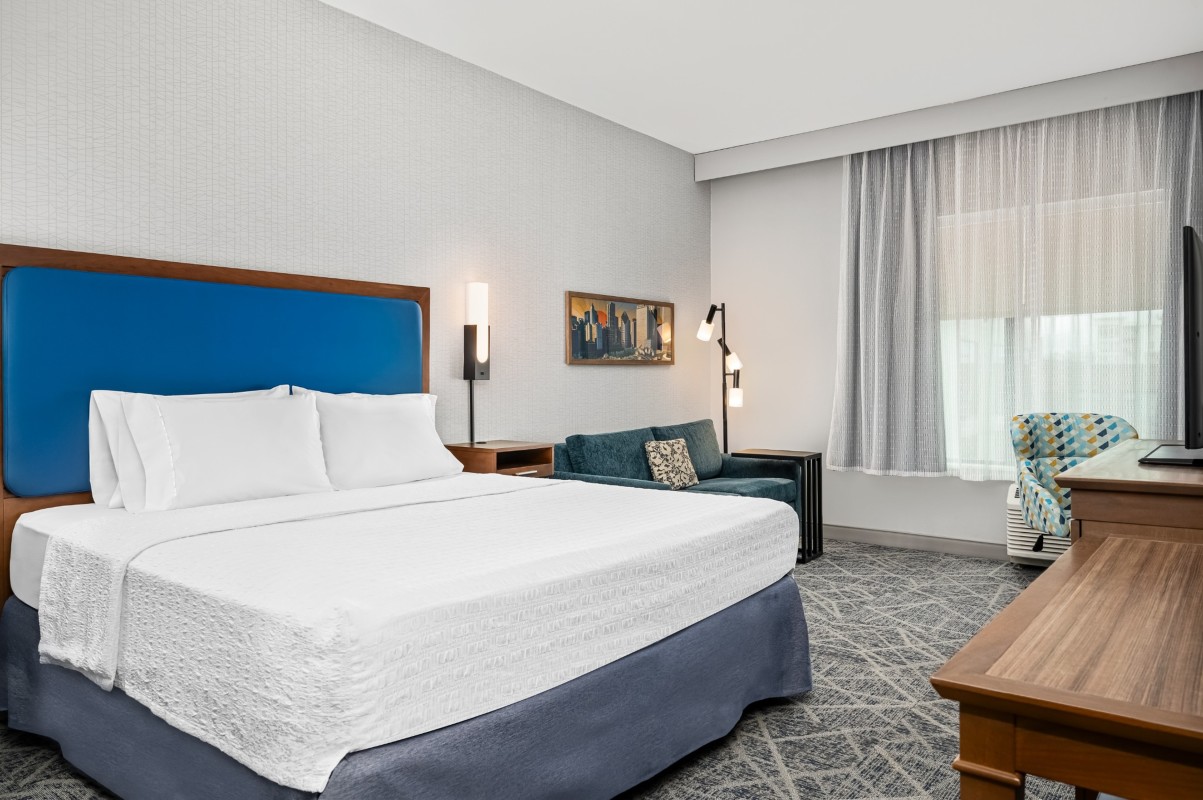 Deluxe King Room