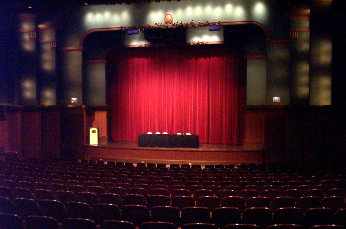 Cindy Pritzker Auditorium.jpg