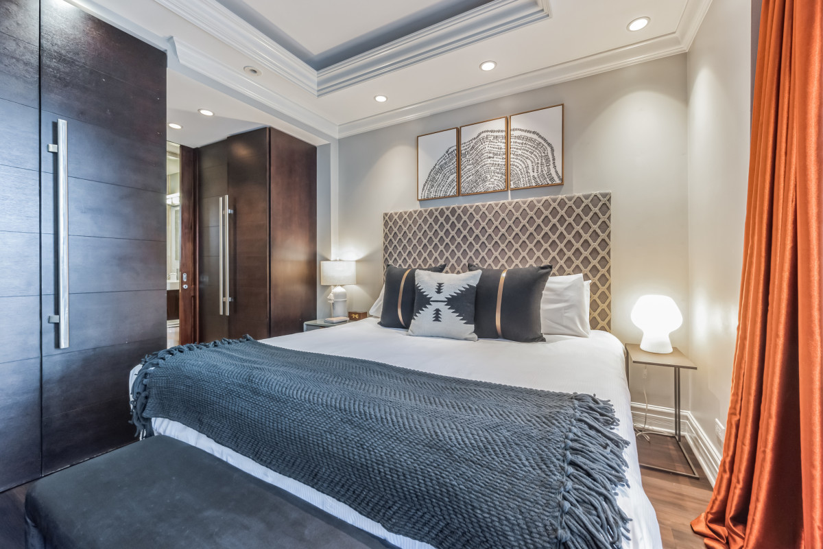 Furnished 1 Bed | 1.5 Baths (Primary)