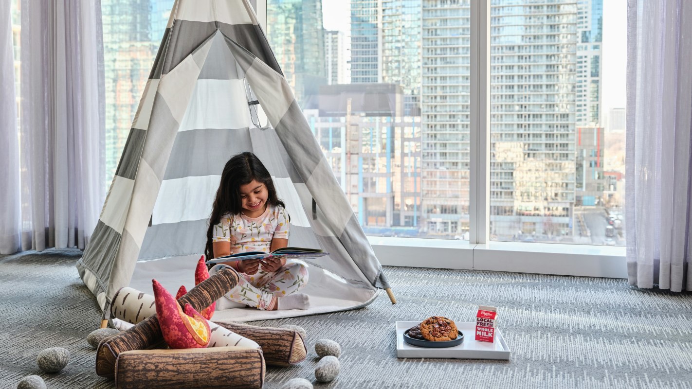 Loews Chicago Hotel Tent