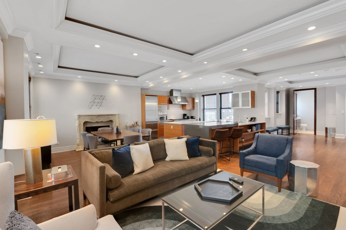 Furnished 3 Bed Duplex (1st floor)